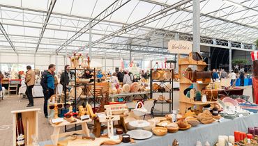 Bunte Markthalle beim Hödnerhof